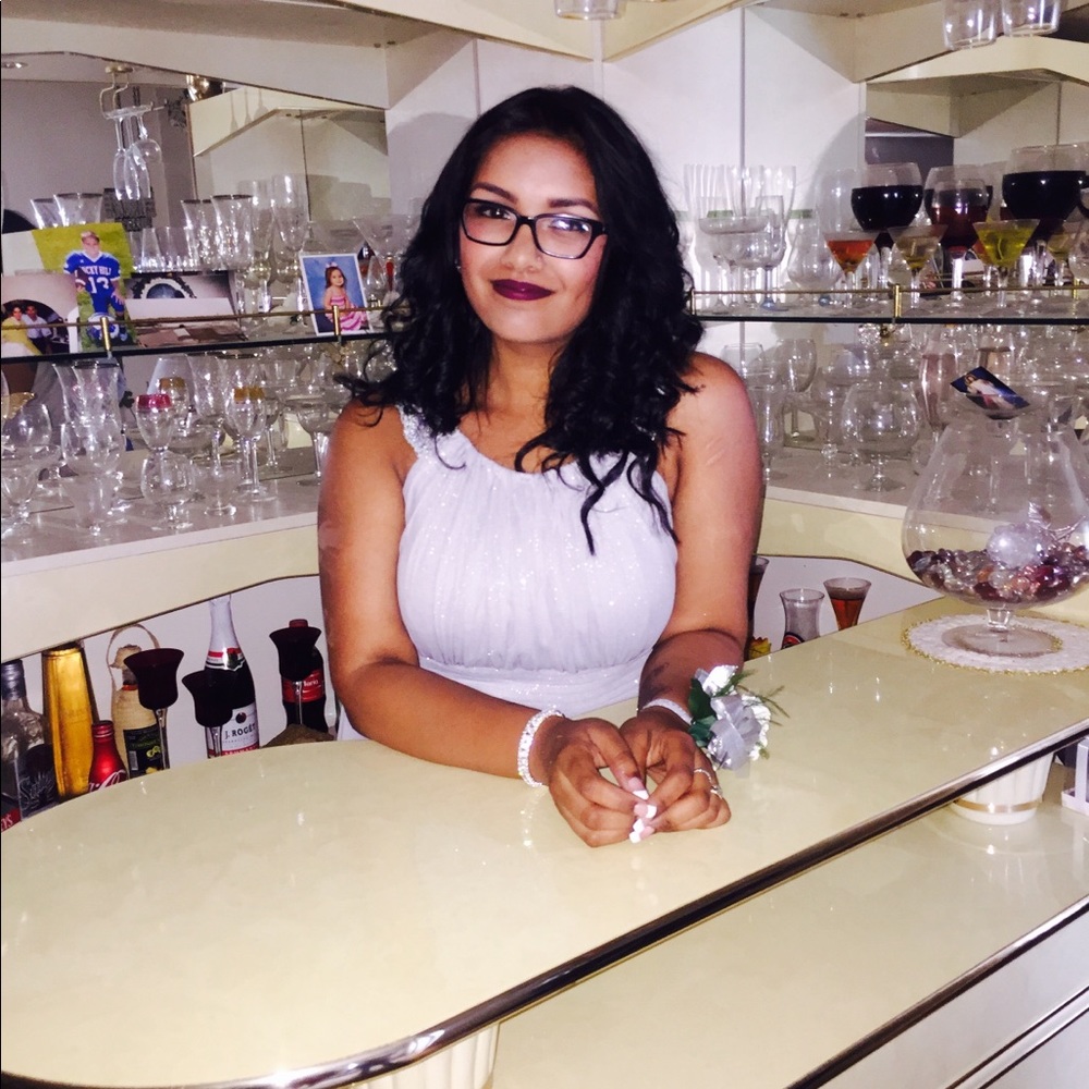 PROM DRESS - Picture 3 of 3